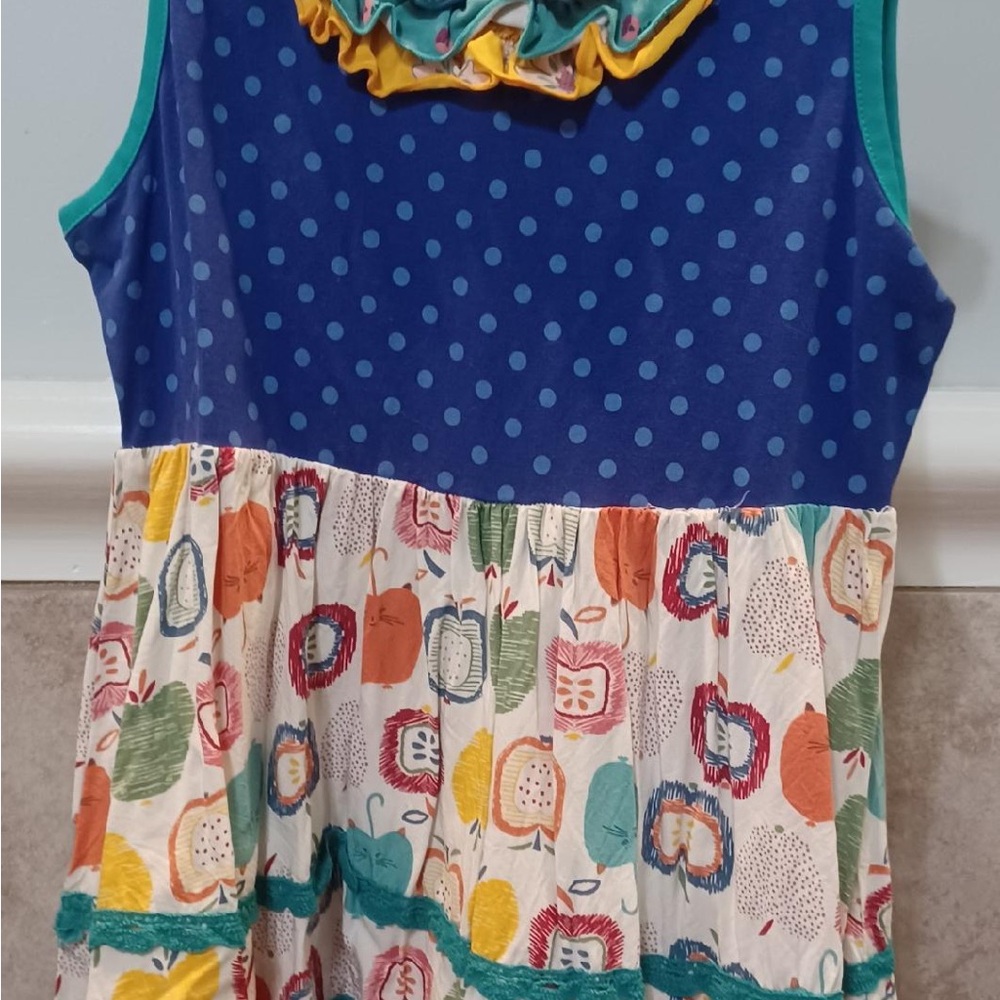 Matilda Jane size 10 apple top EUC